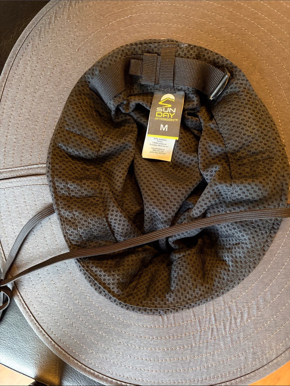 Hat - Picture 5 of 7